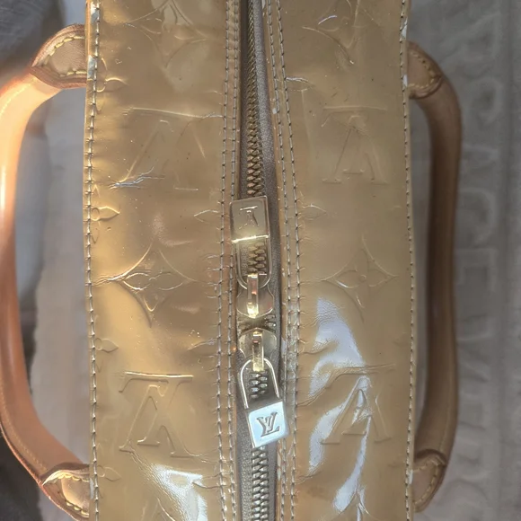 Louis Vuitton Gold Monogram Handbag - Picture 3 of 12